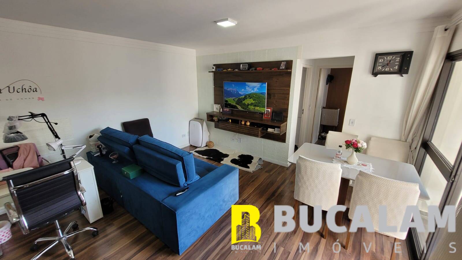 Apartamento à venda com 2 quartos, 70m² - Foto 2