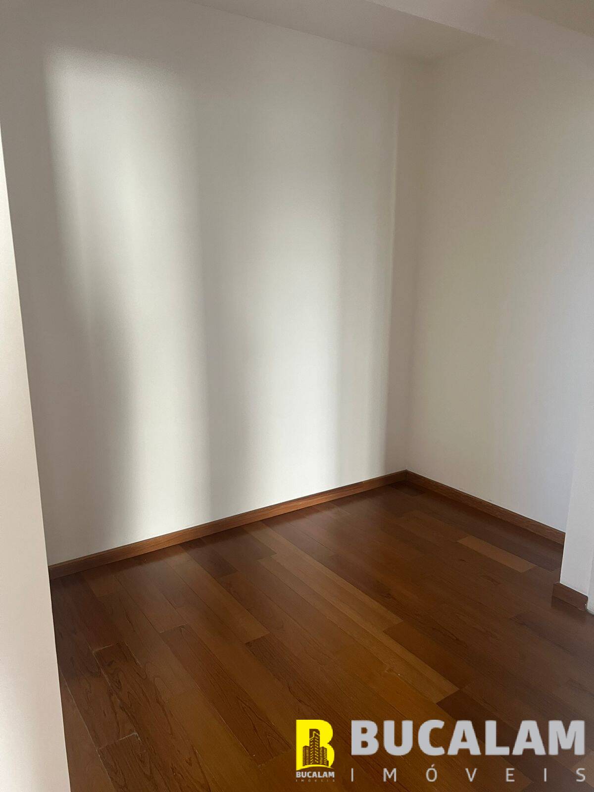 Apartamento à venda com 3 quartos, 110m² - Foto 8