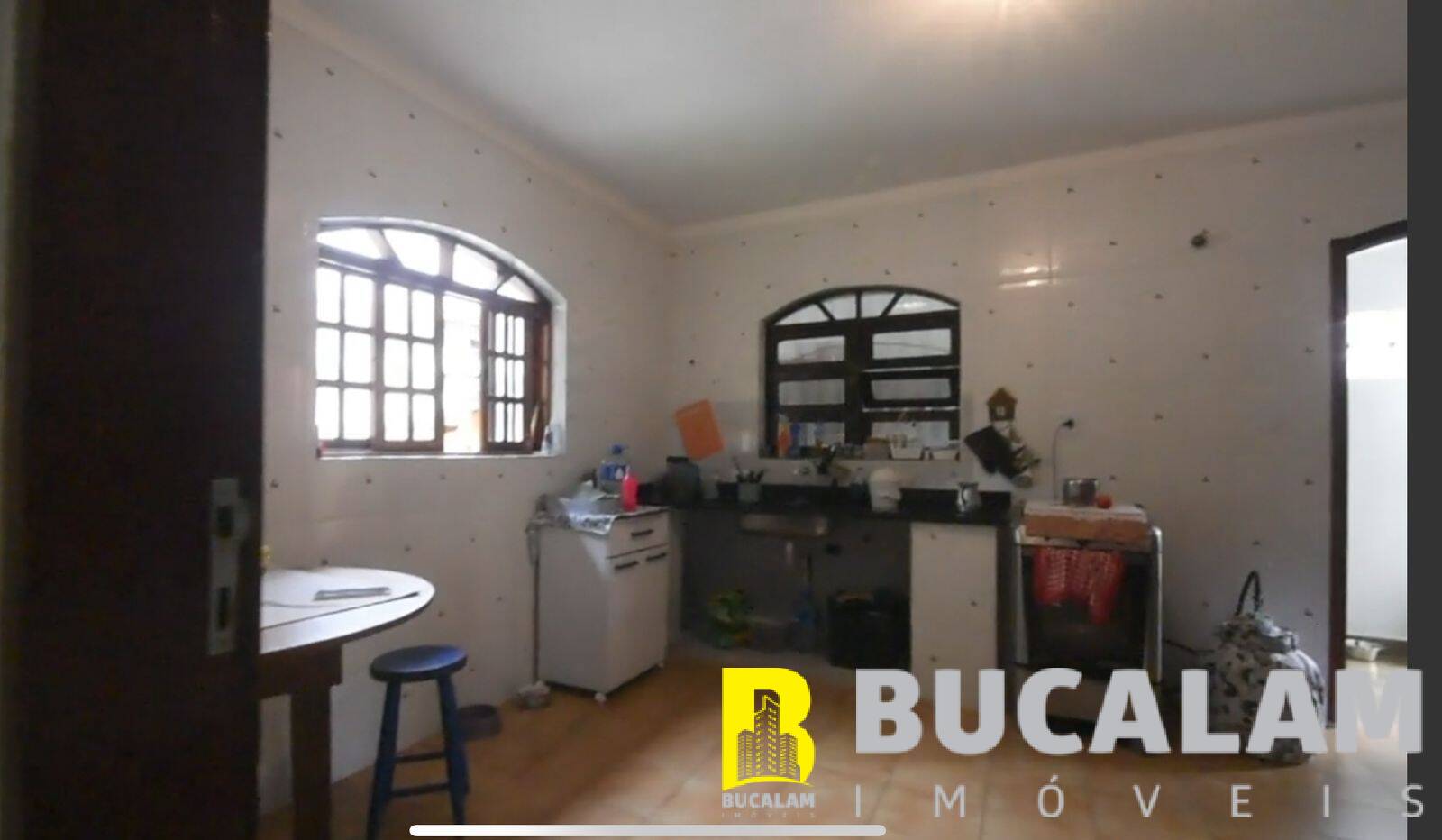 Casa à venda com 3 quartos, 250m² - Foto 11