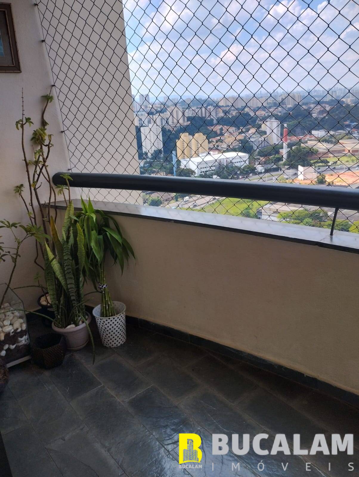 Apartamento à venda com 3 quartos, 110m² - Foto 2