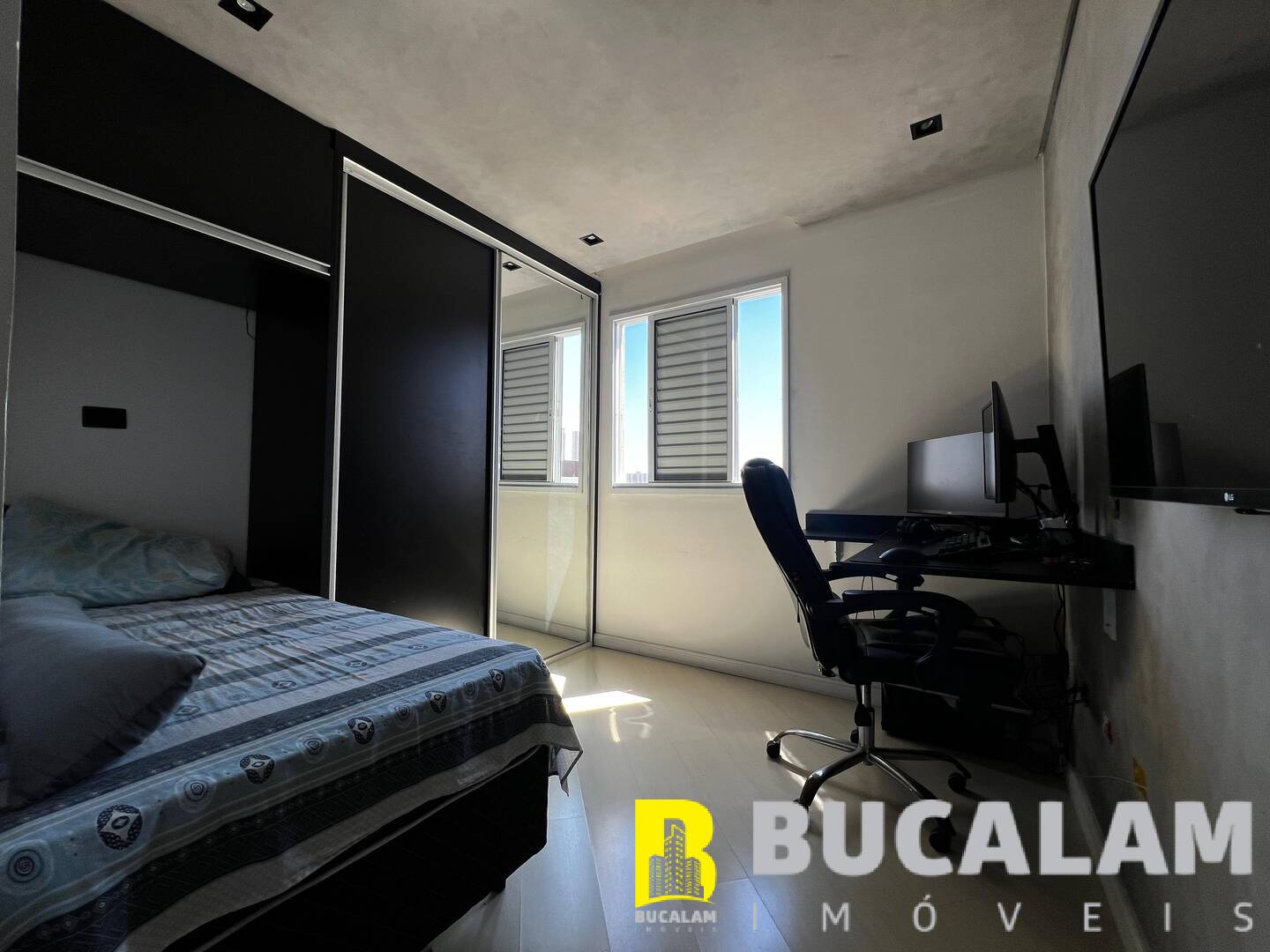 Apartamento à venda com 3 quartos, 74m² - Foto 11