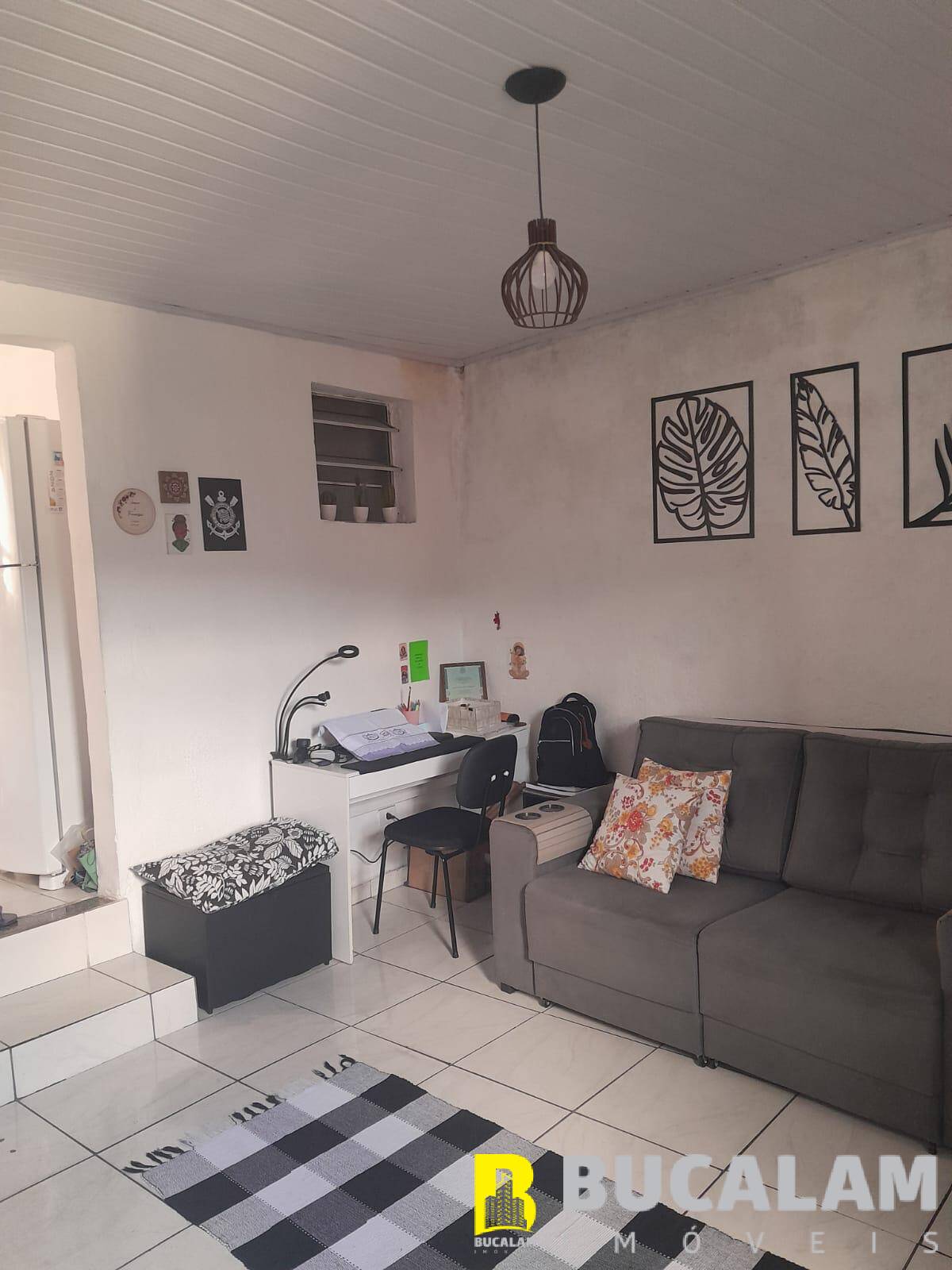 Casa à venda com 2 quartos, 190m² - Foto 1