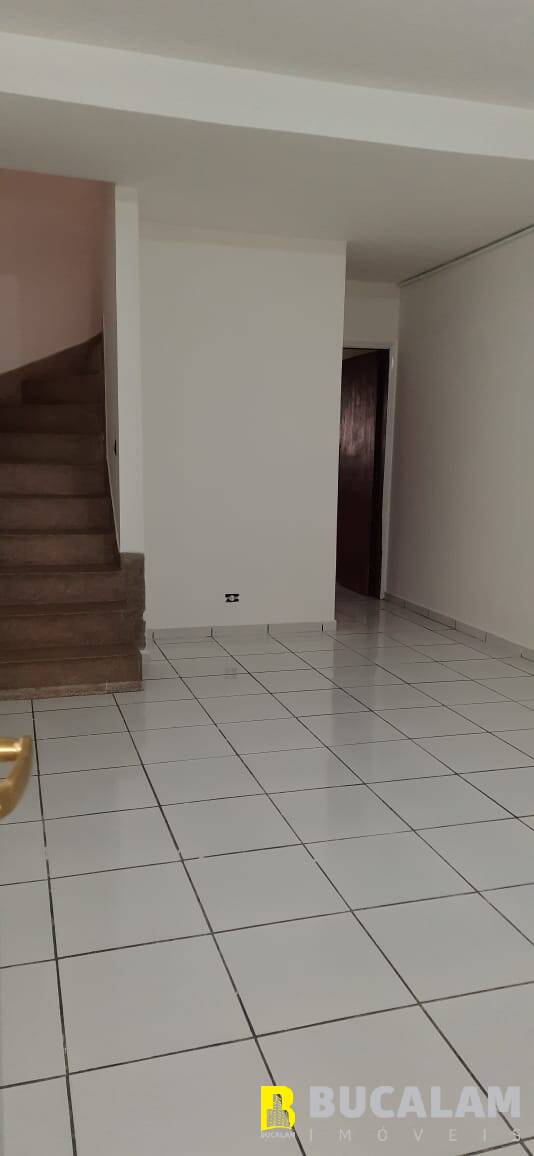 Casa à venda com 3 quartos, 128m² - Foto 2