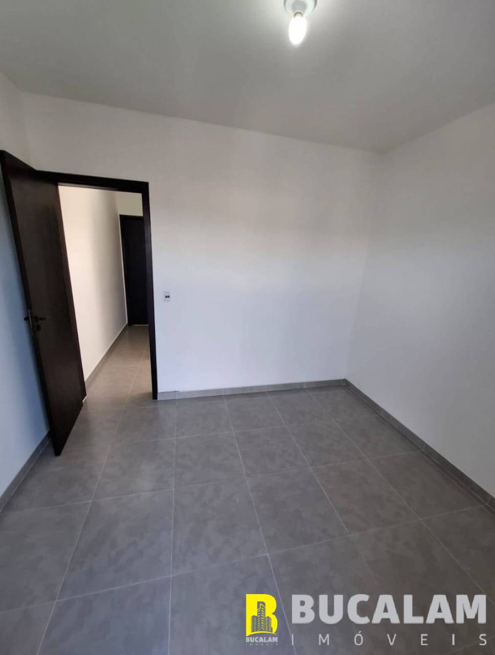 Casa à venda com 2 quartos, 150m² - Foto 13