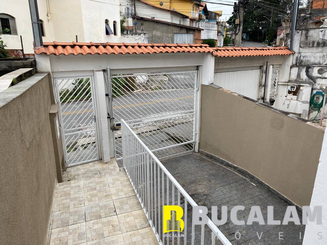 Casa à venda com 3 quartos, 150m² - Foto 2