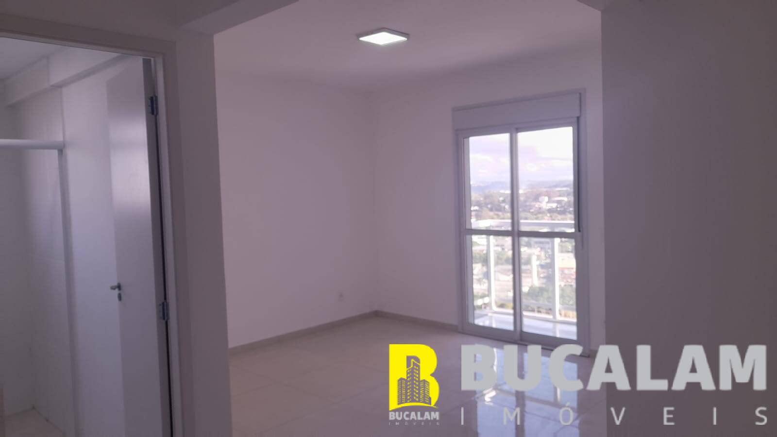 Apartamento para alugar com 3 quartos, 125m² - Foto 9