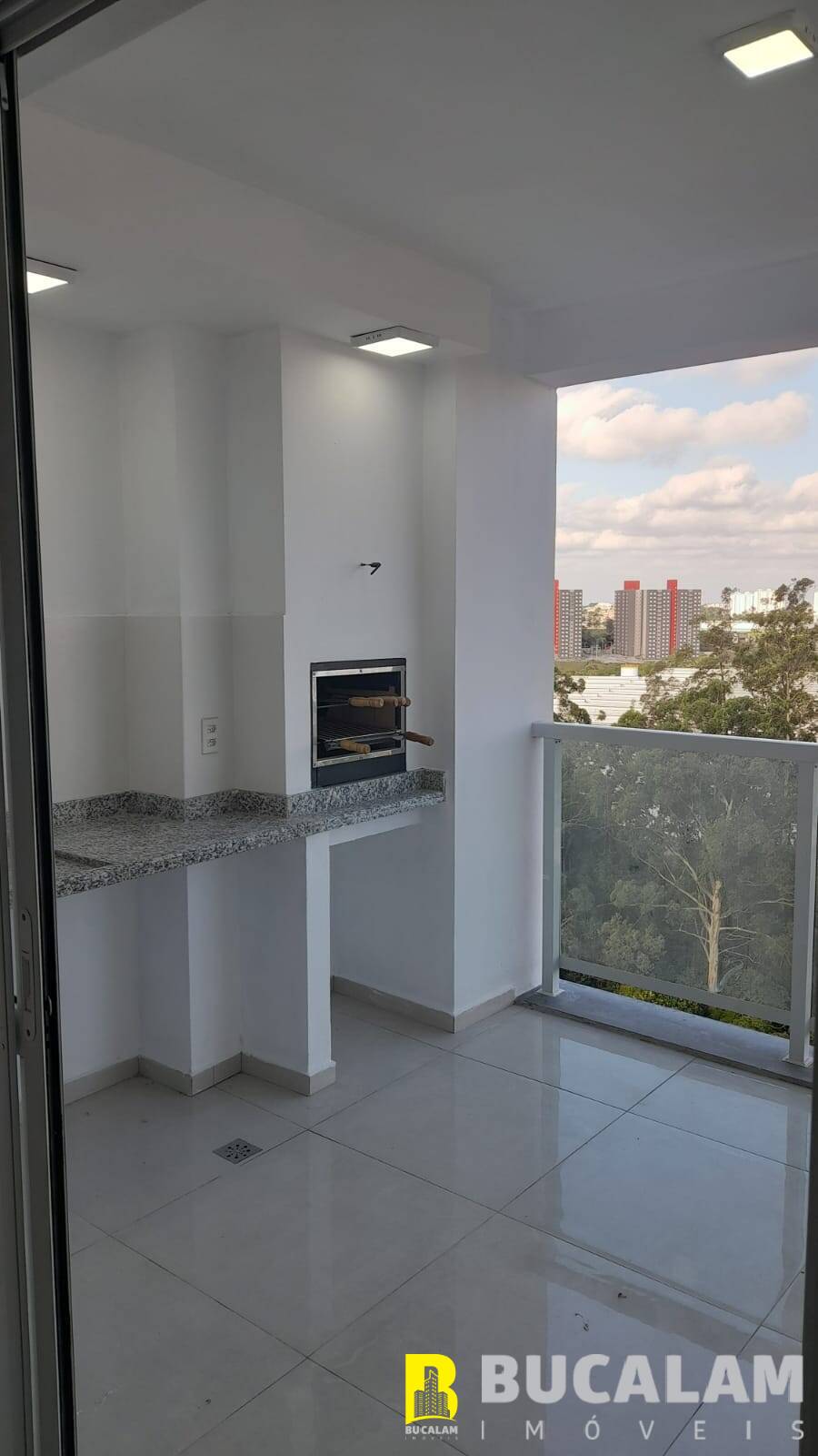 Apartamento para alugar com 3 quartos, 125m² - Foto 3