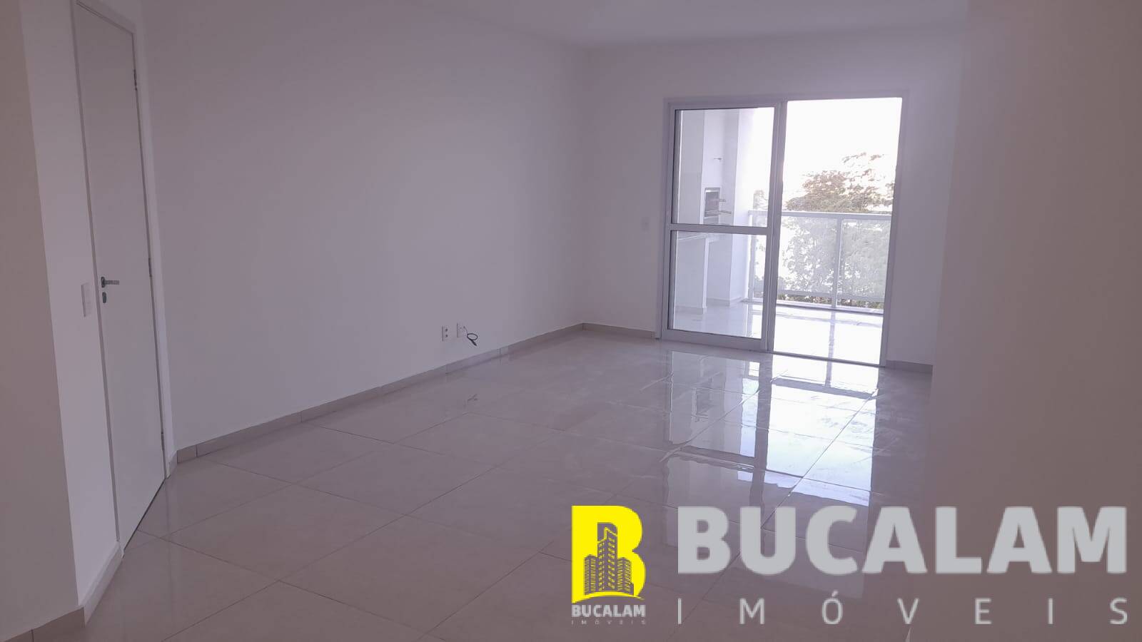 Apartamento para alugar com 3 quartos, 125m² - Foto 11