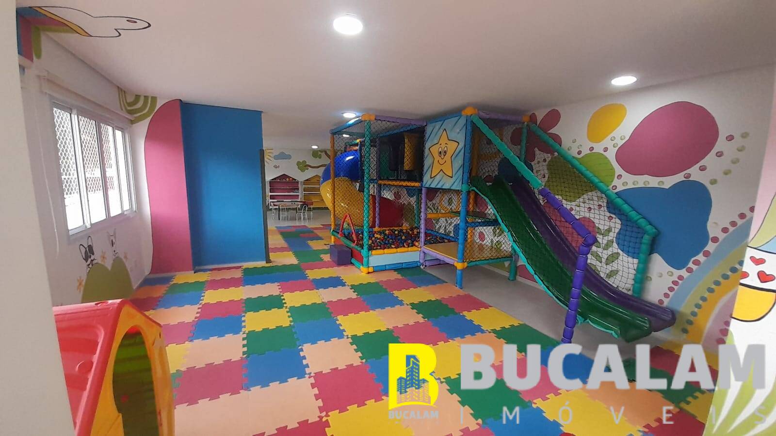 Apartamento para alugar com 3 quartos, 125m² - Foto 18