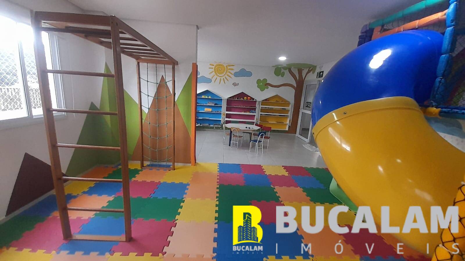 Apartamento para alugar com 3 quartos, 125m² - Foto 17