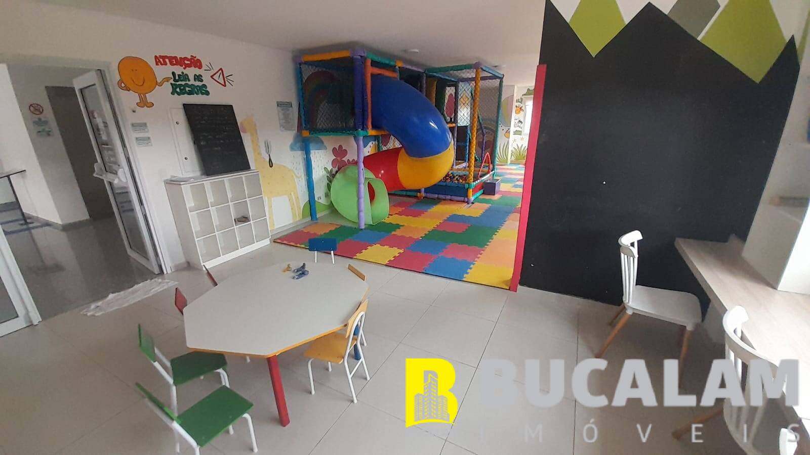 Apartamento para alugar com 3 quartos, 125m² - Foto 16