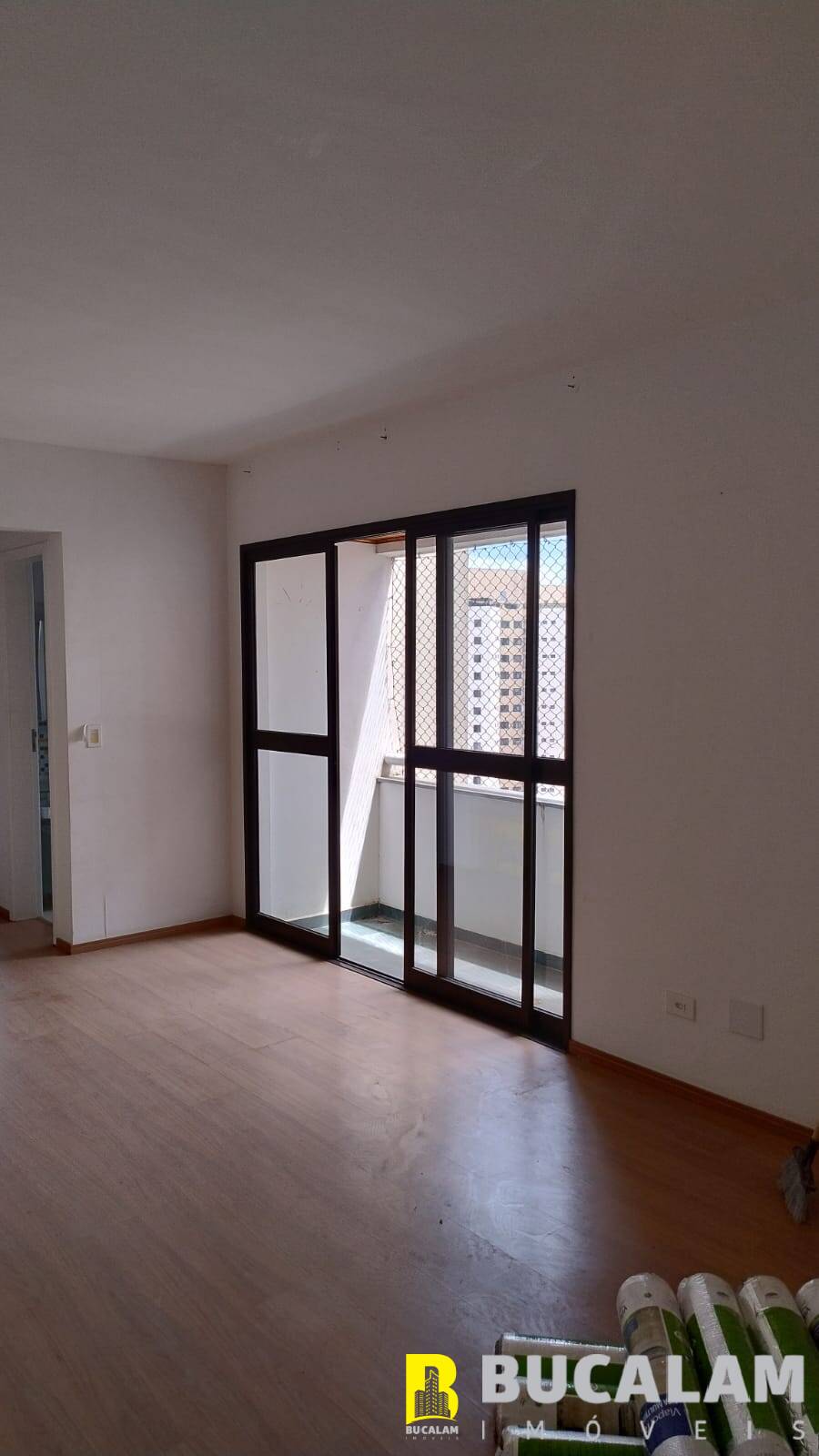 Apartamento à venda com 2 quartos, 70m² - Foto 1