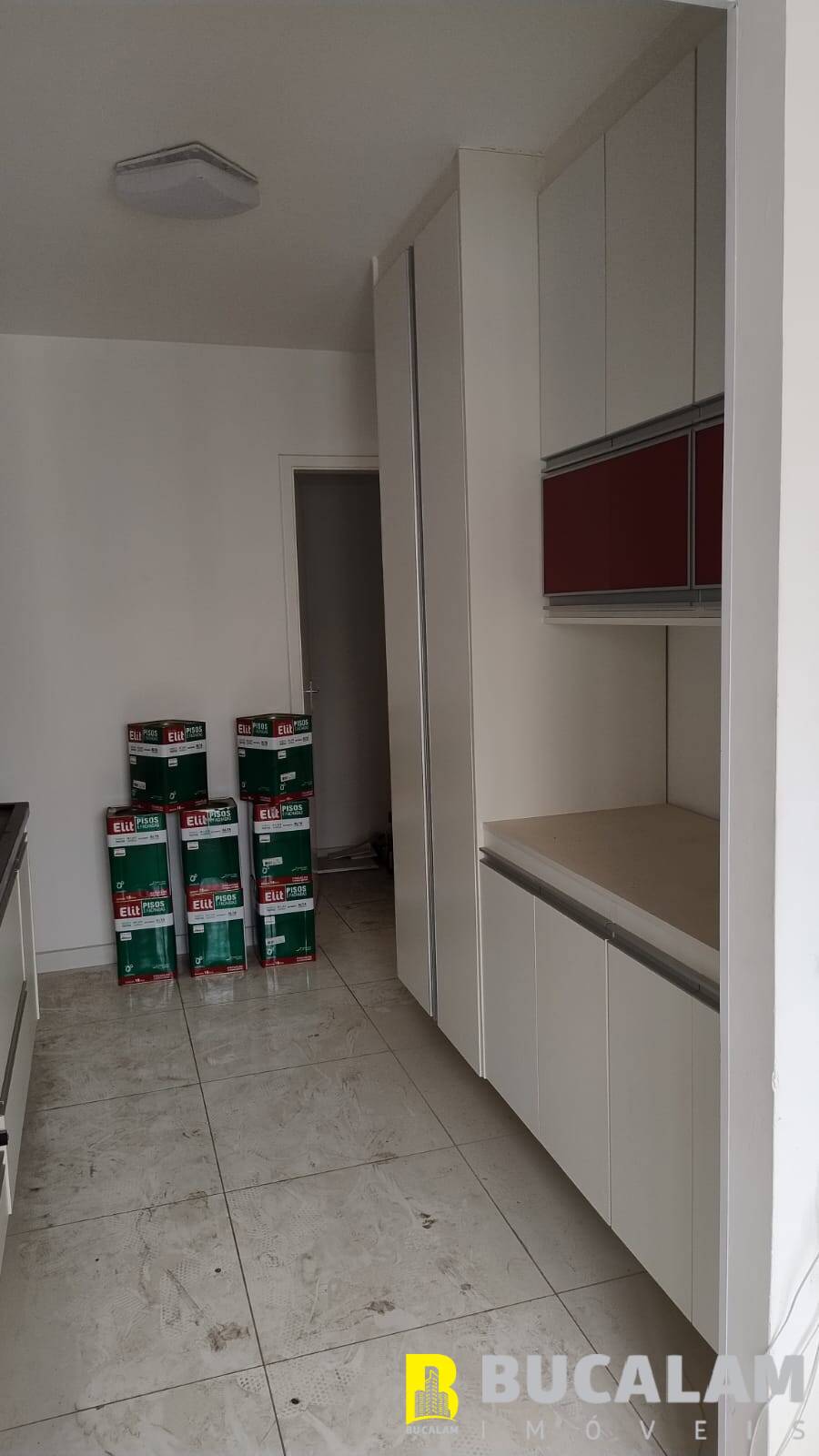 Apartamento à venda com 2 quartos, 70m² - Foto 11