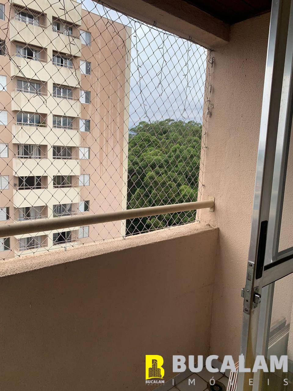 Apartamento à venda com 3 quartos, 65m² - Foto 2