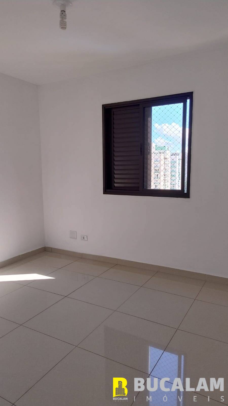 Apartamento para alugar com 2 quartos, 68m² - Foto 11