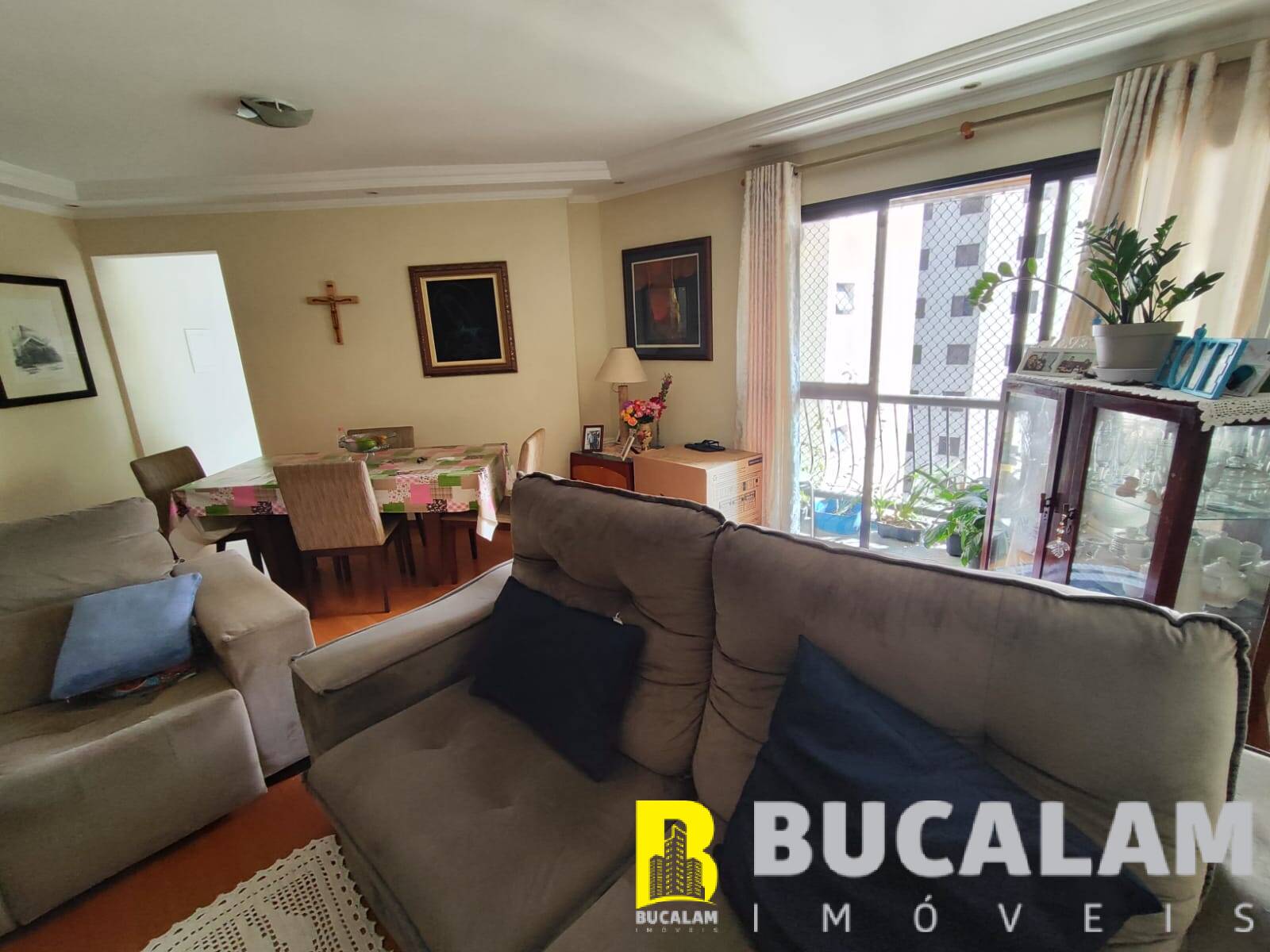 Apartamento à venda com 2 quartos, 68m² - Foto 3