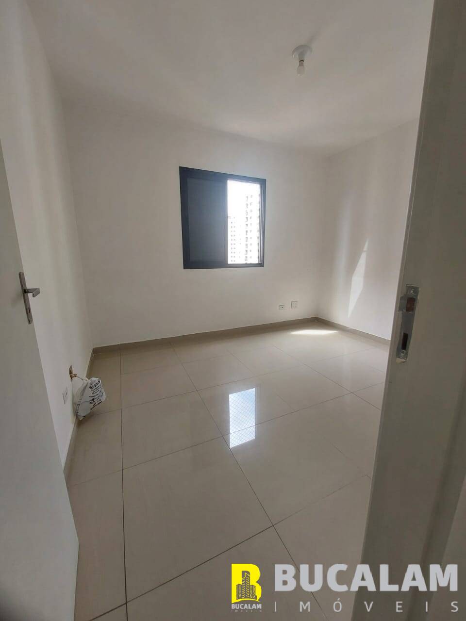 Apartamento à venda com 3 quartos, 76m² - Foto 9