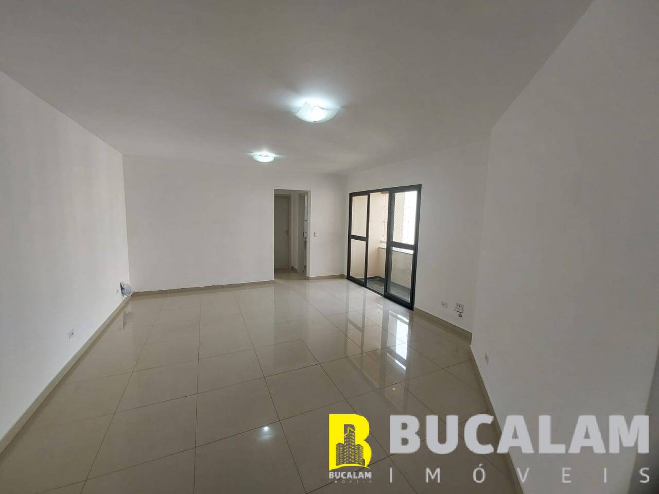 Apartamento à venda com 3 quartos, 76m² - Foto 4