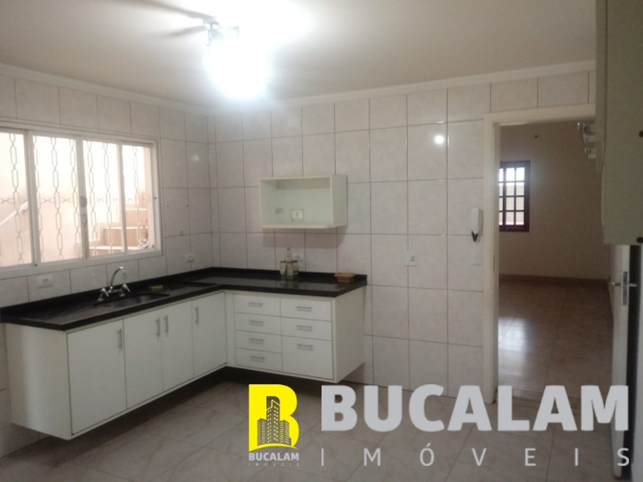 Casa à venda com 2 quartos, 250m² - Foto 7